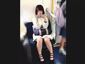 美少女の食い込みパンティーを追跡盗撮！可愛すぎるｗ