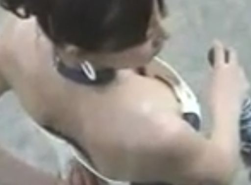 レースクイーンを真上から盗撮！胸元を隠し撮りｗ