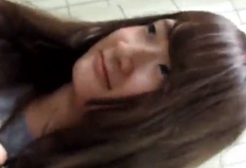 スカートめくった後に話しかけて顔撮りする盗撮師ｗ