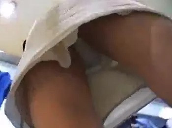 Mr.研修生の逆さ撮り作品！ショップ店員のパンティーを盗撮ｗ