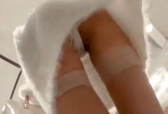 これもうちょっとでまんびら見えちゃいますやんｗ