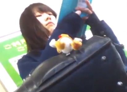 JKのパンティを抜き打ち検査！BORMAN氏のパンチラ盗撮作品