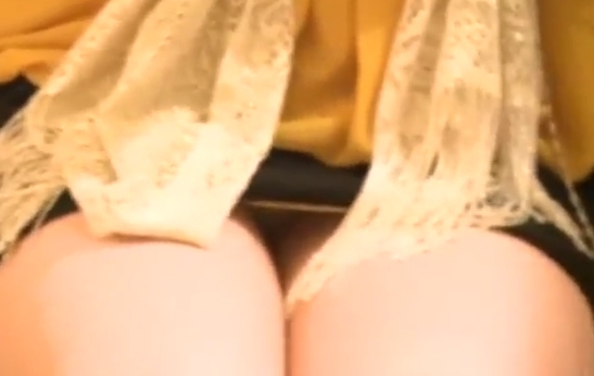 結婚式会場で着飾った女達のパンティをこっそり盗撮しまくるｗ