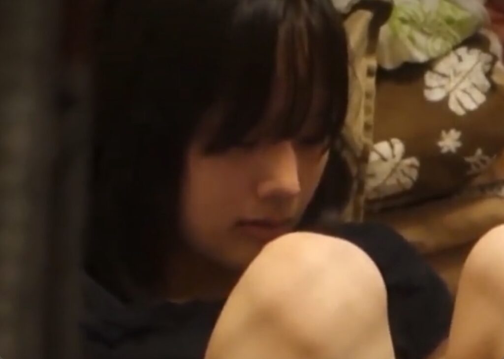 風呂上がりの全裸を盗撮されちゃった美人お姉さんがこちらｗ