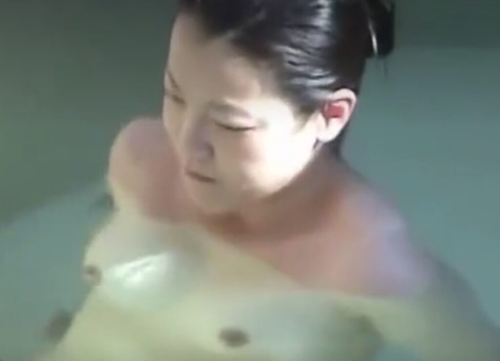 熟女の露天風呂盗撮！ババアの裸体に需要ってあるんだろうかｗ