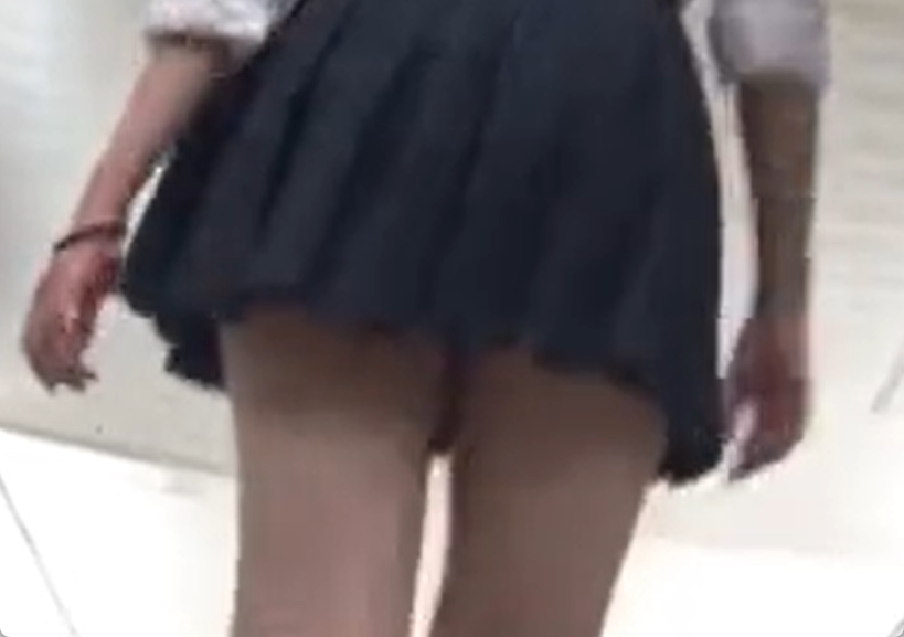 これぞガチものって感じの盗撮映像です！プロの方でしょうかｗ