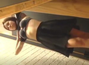 試着室ってこんな感じなんだな！君も秘密の花園を覗いてみないか？